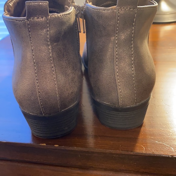 🥾Bronze Metallic Boots 👢 - Picture 2 of 8